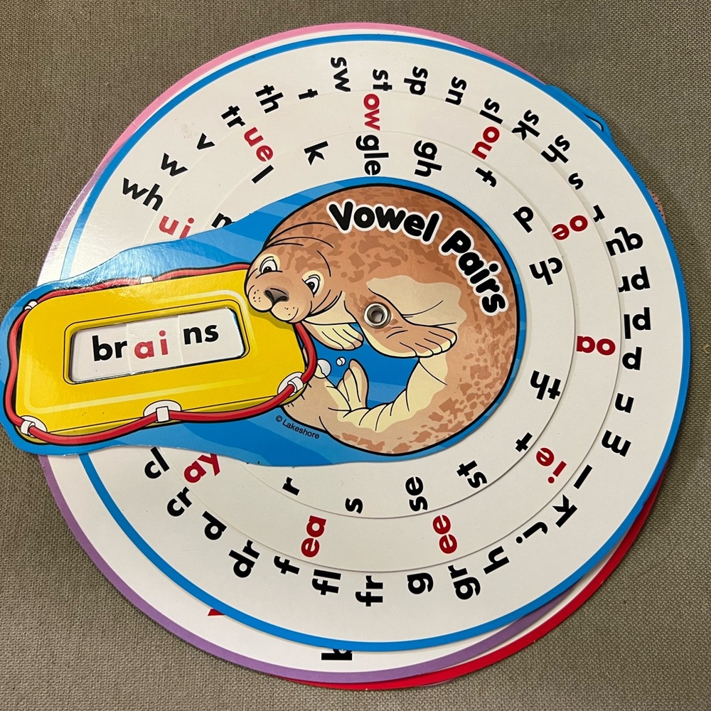 Lakeshore Learning Phonics 6 Wheel Set Blends Vowels Ages 6-7 Grades 1st-2nd